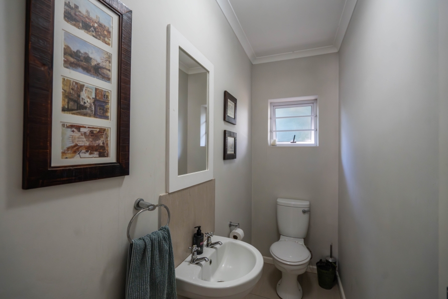5 Bedroom Property for Sale in Kenton On Sea Eastern Cape